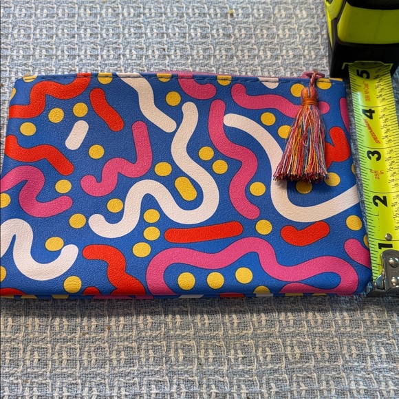 Colorful Abstract Pattern Clutch - Picture 3 of 4
